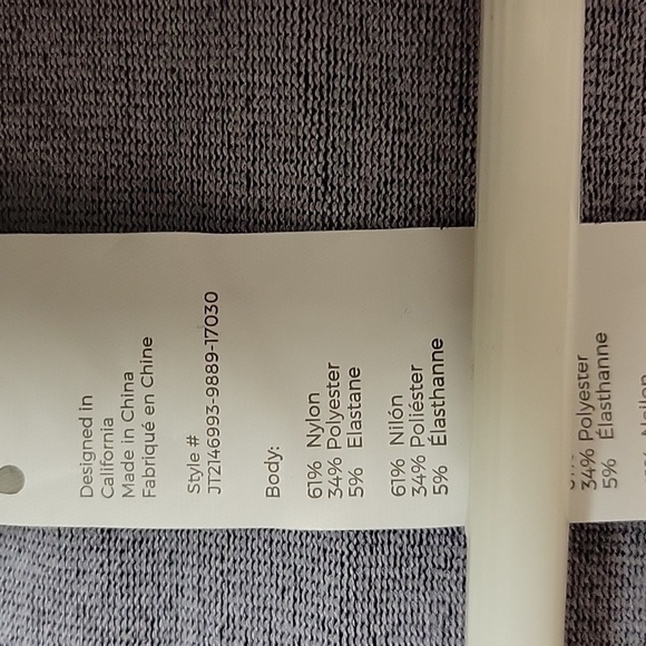 Fabletics Tory cropped seamless jacket. Front zip small women's.  Small - Picture 6 of 7